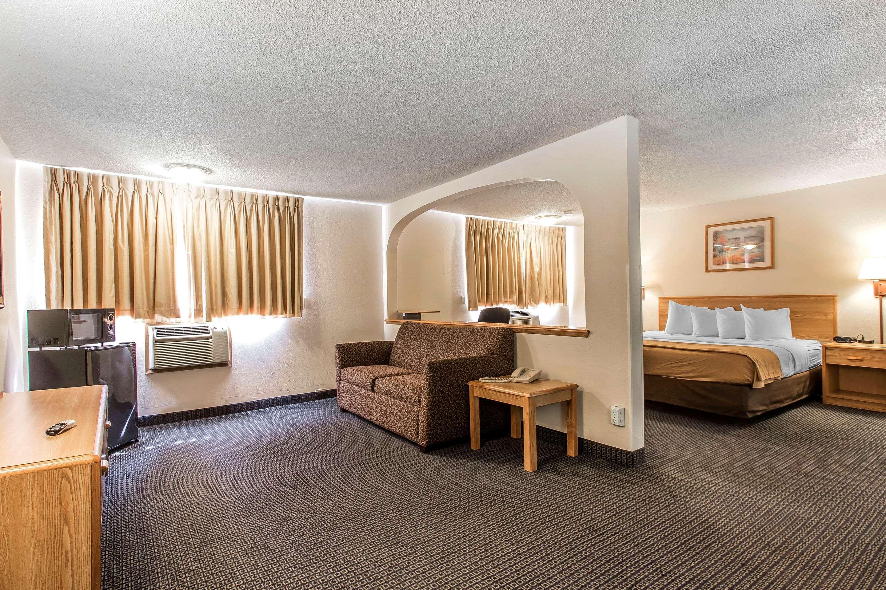 Brentwood Inn Clinton Exteriér fotografie