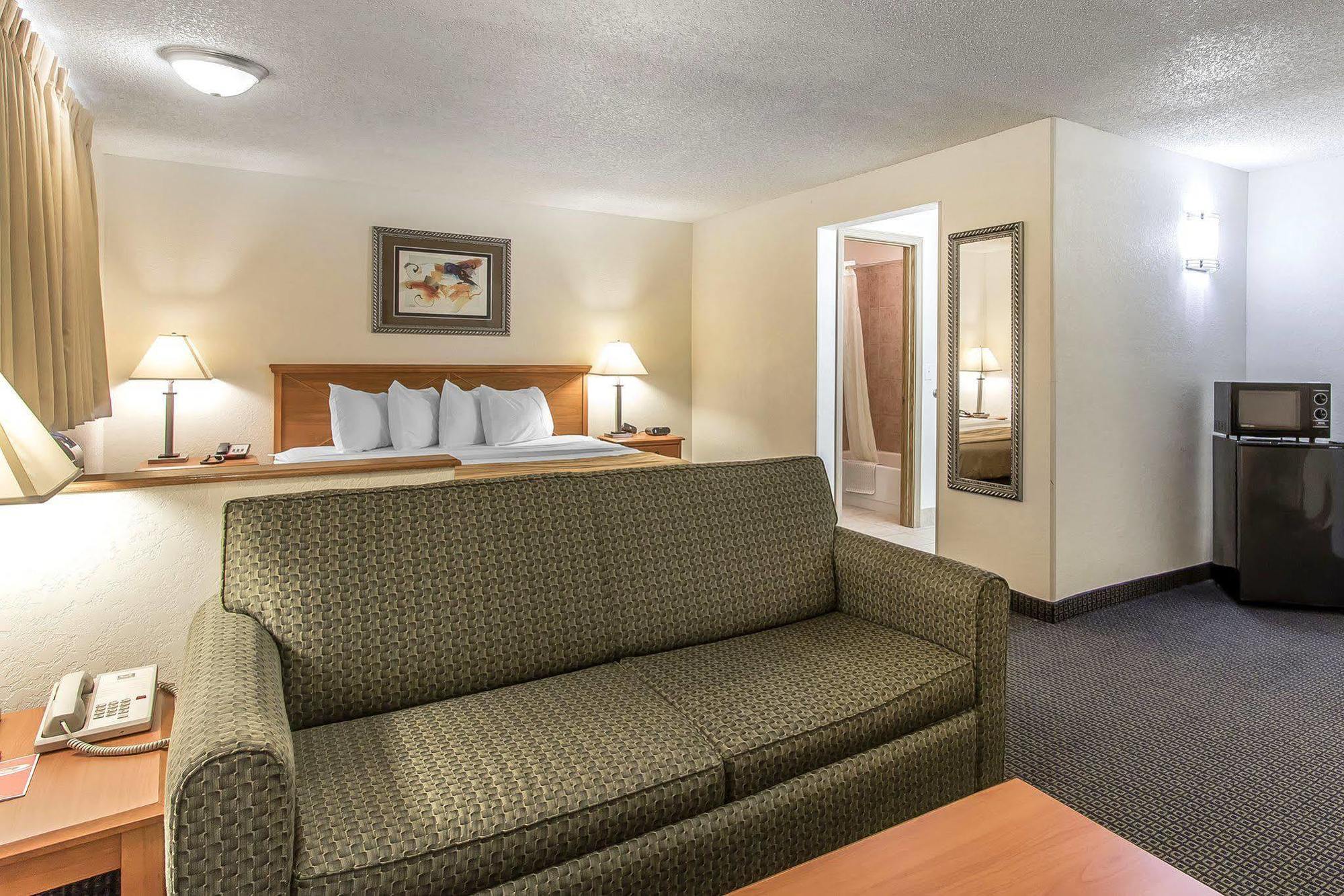 Brentwood Inn Clinton Exteriér fotografie